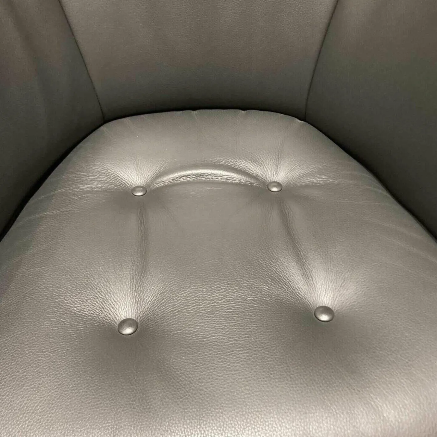 Polstersessel Classics CL 190 Leder I-43.059 Anthrazit Holzfüsse Schwarz