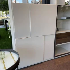 Raumteiler 505 in Lack Kieselgrau mit Glastüren Schwarz Chrom