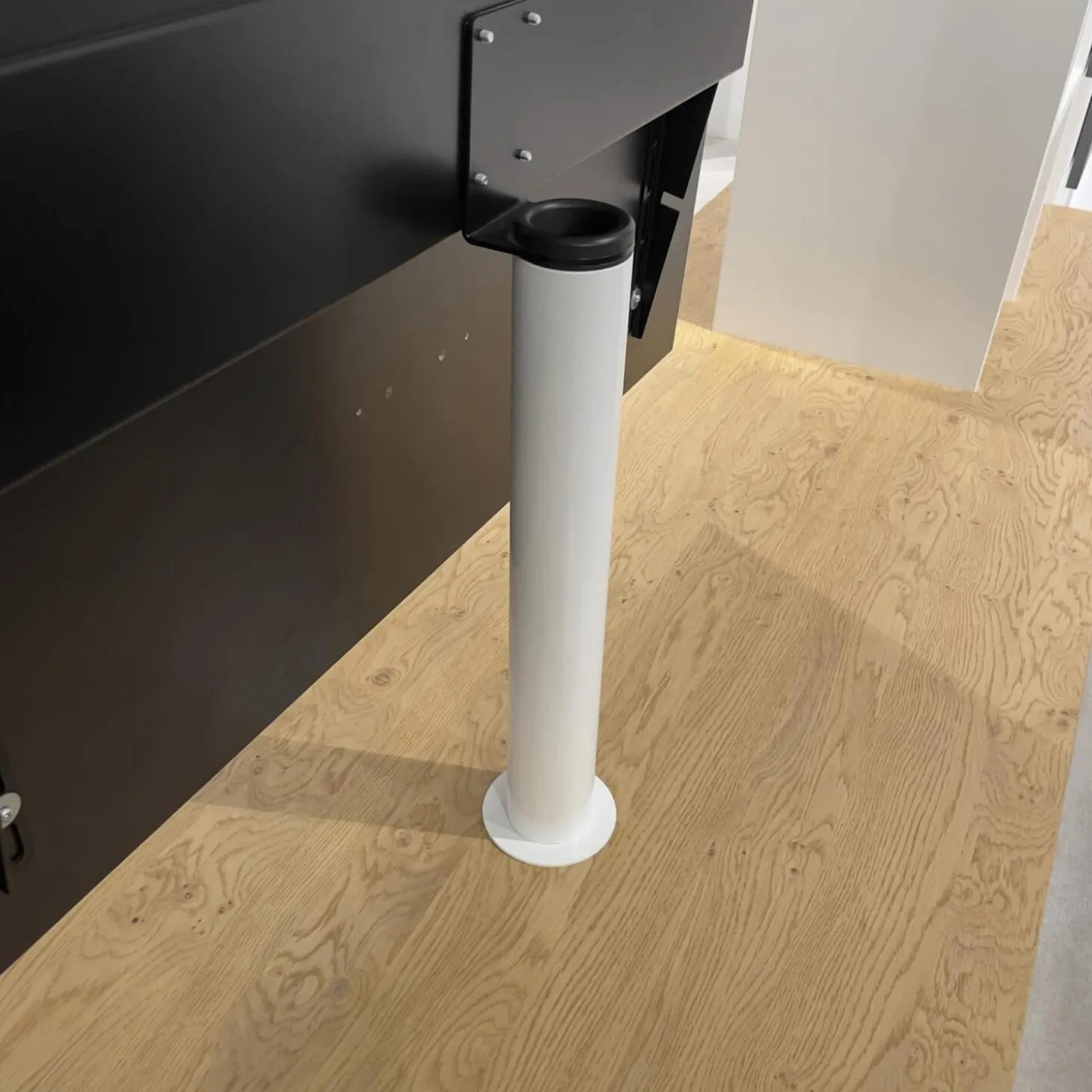 Raumteiler SE7000 Lack Weiß Front Balkeneiche Natur Korpus Wildeiche