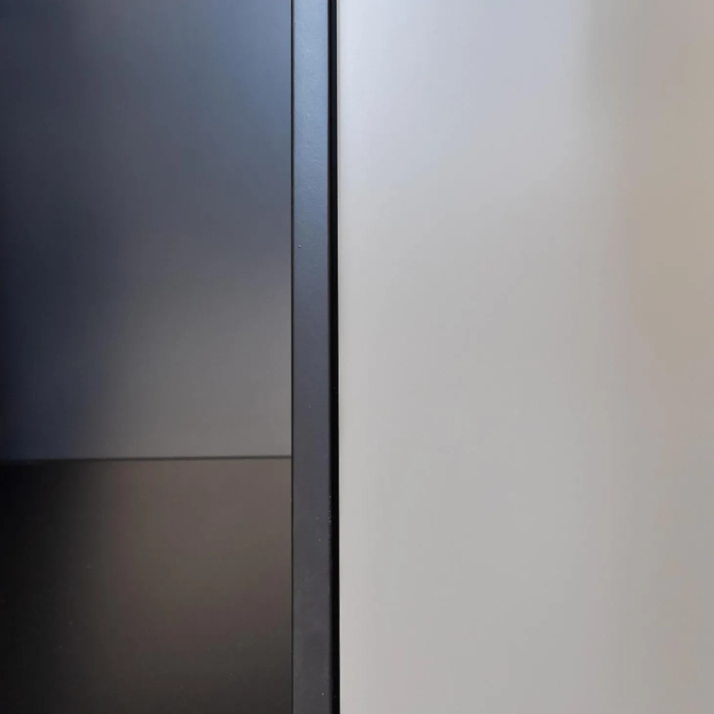 Regal Nex Pur Box Stehend Lack Matt Schwarz Und Lack Matt Grau