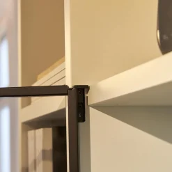 Regal System Mattlackiert Weiß Türen Aus Iron Glas Transparent Mit Beleuchtung