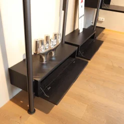 Regalsystem Hector Fachböden Eiche Schwarz Ständer Zinnfarbig Mit Schreibtischklappe Und Schüben Schwarz