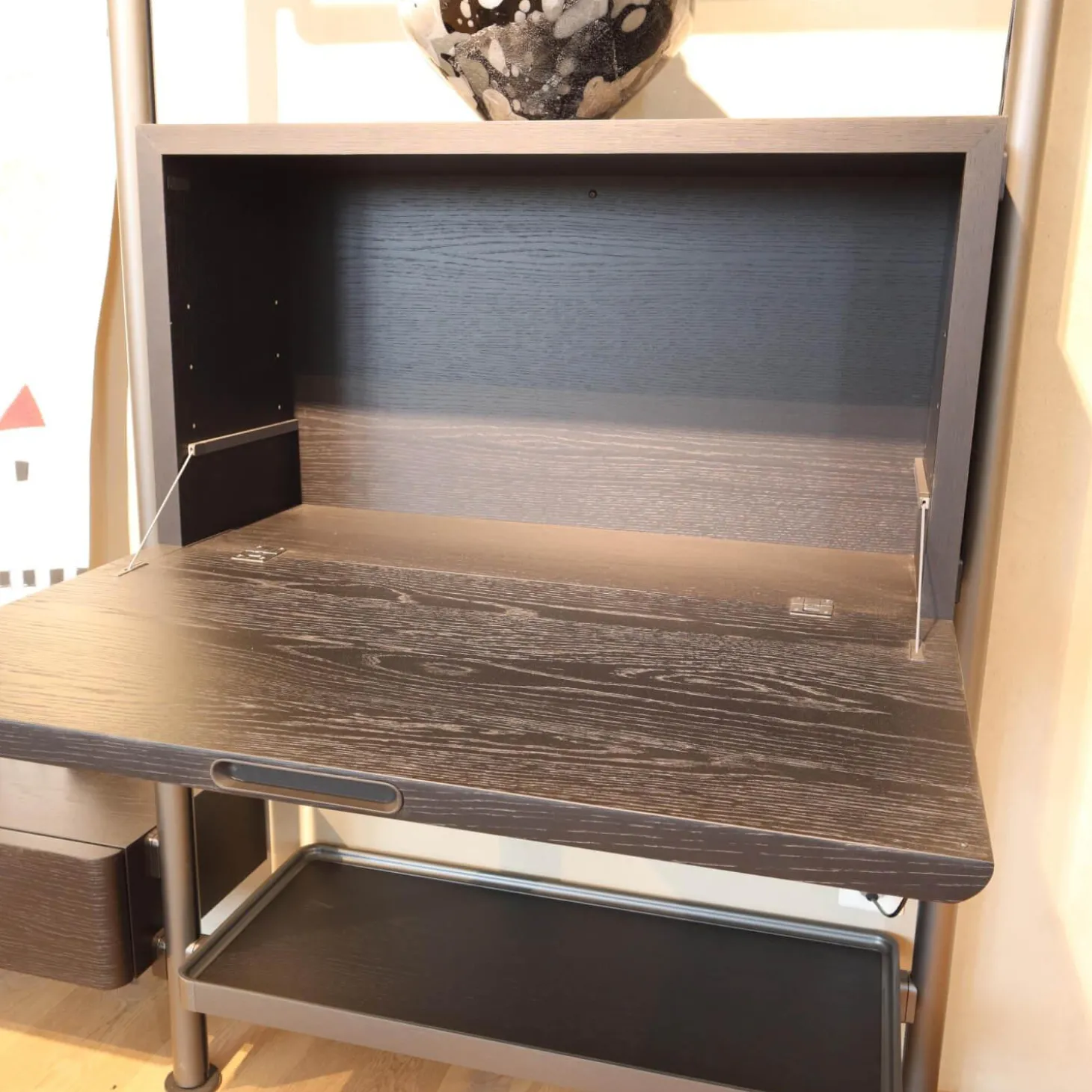 Regalsystem Hector Fachböden Eiche Schwarz Ständer Zinnfarbig Mit Schreibtischklappe Und Schüben Schwarz