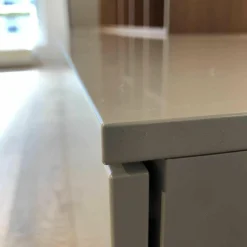 Regalwand Book & Look Grau Holz Lackiert