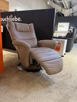 Relaxsessel 8006 Leder 24 Sand Beige Tellerfuß Aluminium Inklusive Manueller Rückenlehnen und Fußteilverstellung