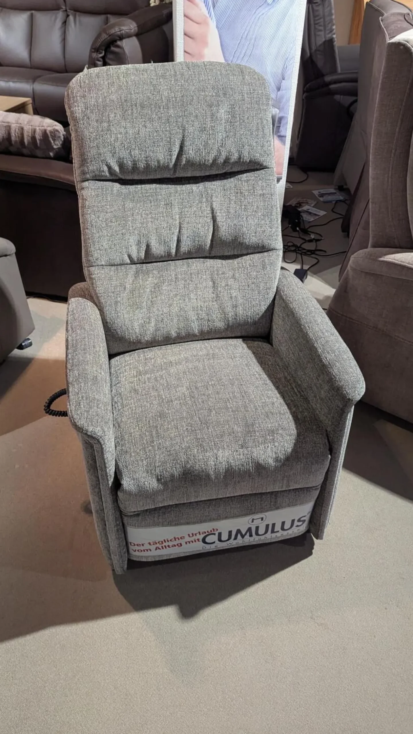 Relaxsessel 9051 Stoff Aquaclean 03 Sudan Grau 2-Motorisch mit Aufstehhilfe