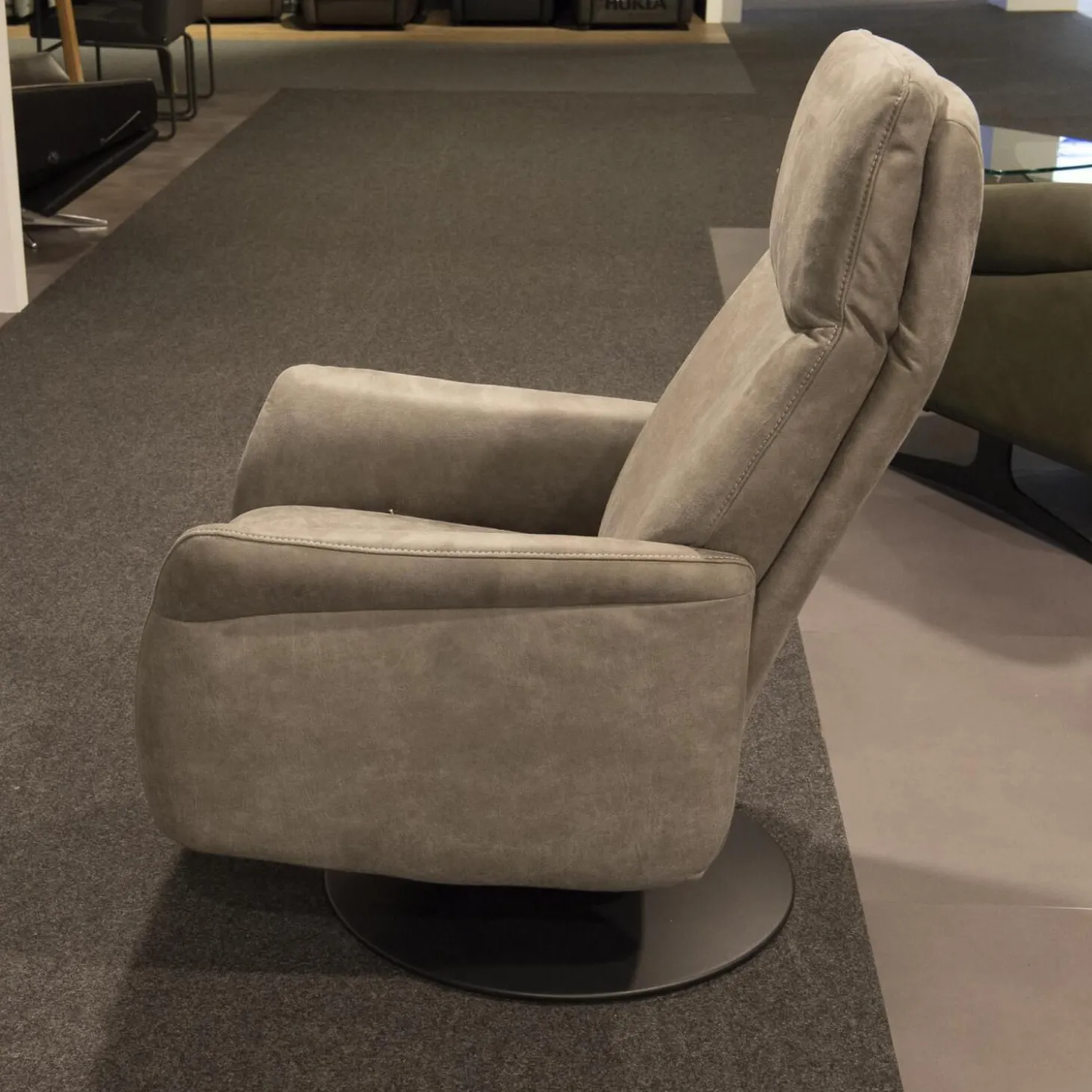 Relaxsessel 9061 Stoff K-Nevada Farbe Asche Drehgestell Anthrazit Kopf- Und Fußteil Verstellbar