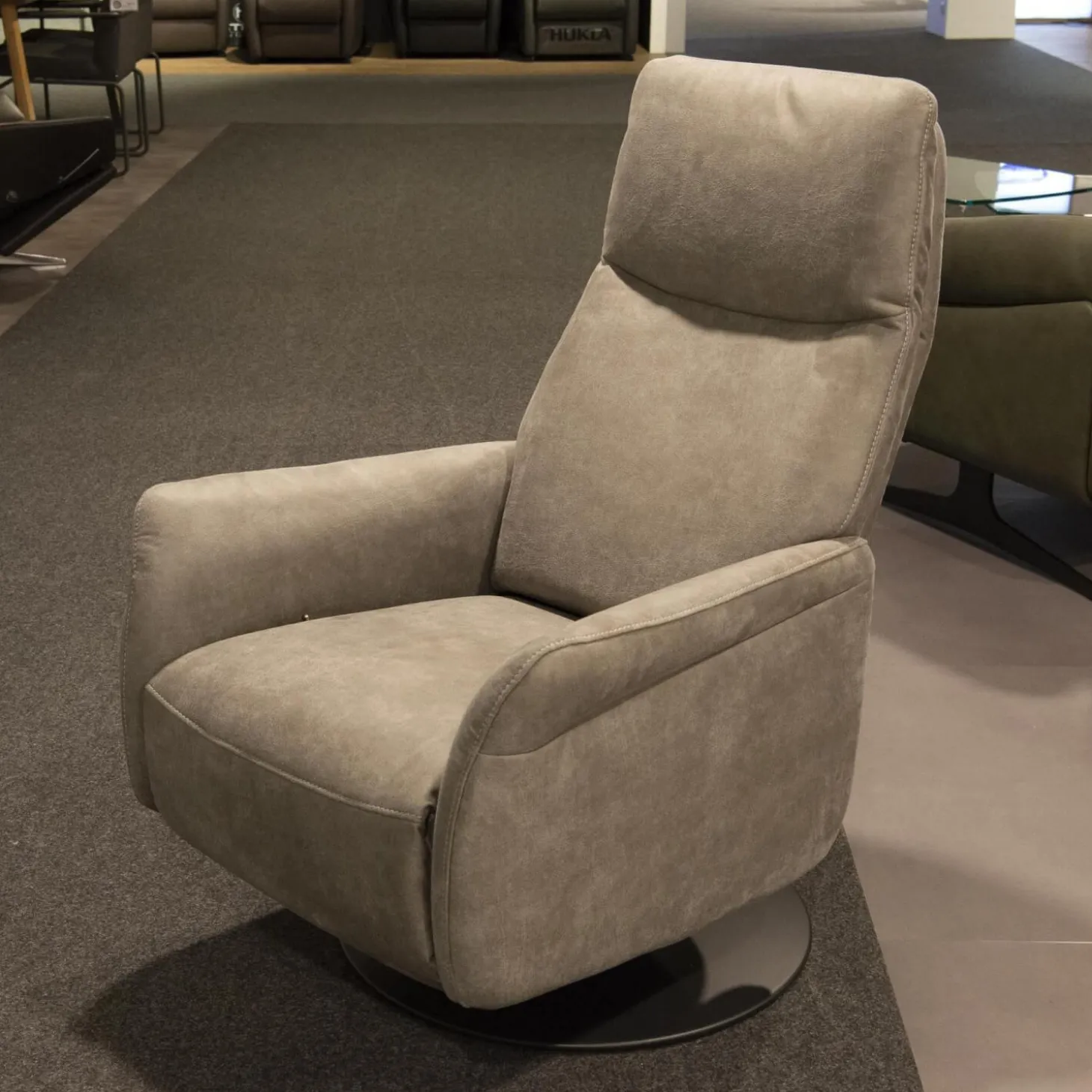 Relaxsessel 9061 Stoff K-Nevada Farbe Asche Drehgestell Anthrazit Kopf- Und Fußteil Verstellbar