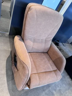 Relaxsessel 7568 Stoff Nougat Braun mit motorischer Verstellung