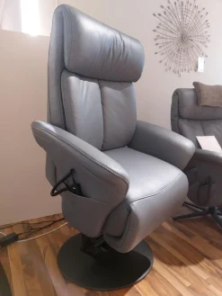 Relaxsessel 7727 Type 86O Leder Longlife Rustica Azuro Grau Blau Tellerfuß Stahl Anthrazit Mit Verstellungen 2 Motorisch