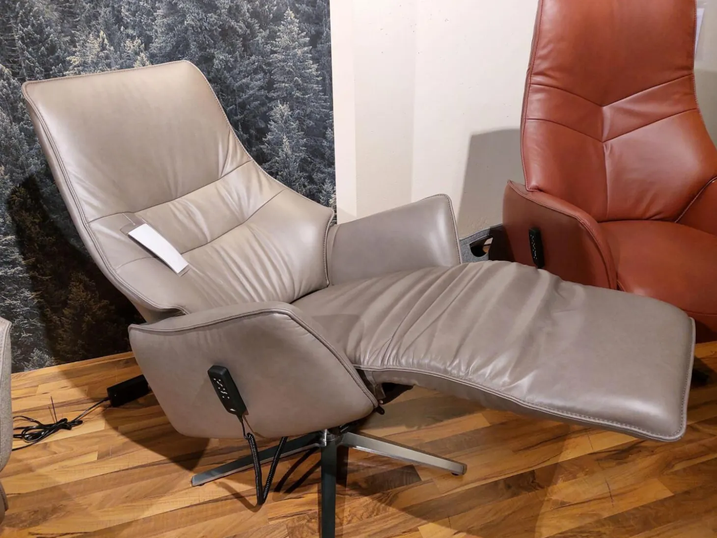 Relaxsessel 7905 Type 27U Leder Soft Nappa Shadow Grau Sternfuß Stahl Edelstahloptik Mit Verstellungen 3 Motorisch