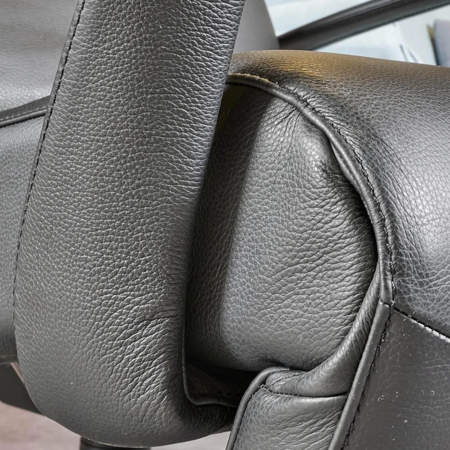 Relaxsessel Bolero Mini Leder Schwarz Gestell Silber