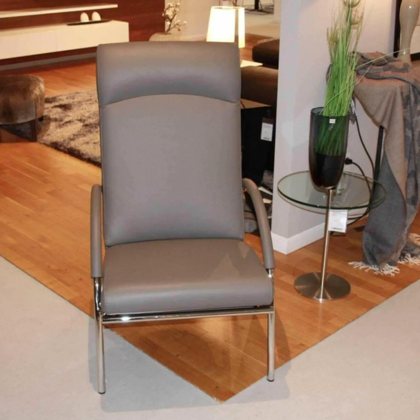 Relaxsessel Curve Leder Elefante Grau Gestell Stahlrundrohr Glänzend Verchromt
