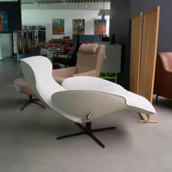 Relaxsessel Daydreamer Innen Stoff Galetti 003 Beige Sand Außen Leder Lipano Ovo Grau 4 Sternfuß Schwarz