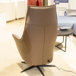 Relaxsessel Girona Medium Leder Prisma 600 Braun Kreuzfuß 32 Aluminium Schwarz