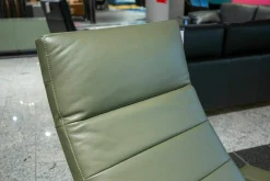 Relaxsessel Hardy Leder 24 Select 156 Olivgrün Gestell Schwarz Seidenmatt Beschichtet