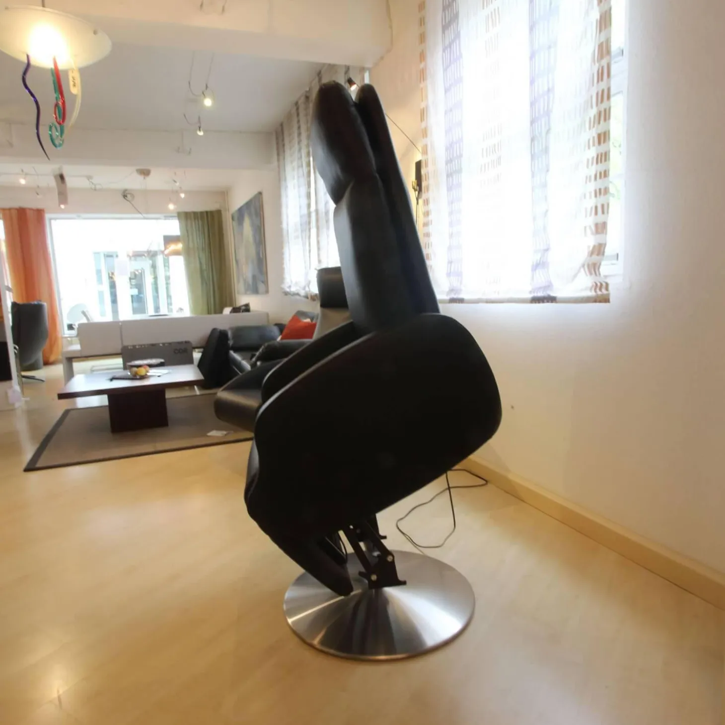 Relaxsessel Nido Situp Bezug Leder Atlas 150 Schwarz Drehteller Edelstahl Mit Aufstehhilfe