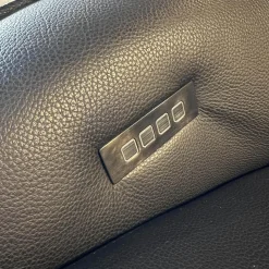 Relaxsessel Signa In Leder Runner Schwarz Mit 3-Motoren mit Akku Seperate Fußteil Rücken Und Kopf Verstellung