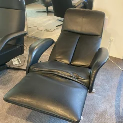 Relaxsessel Symphony Leder Celia Nero 5-Sternfuß Aluminium mit manueller Verstellfunktion