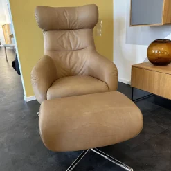 Relaxsessel Victor Bezug Leder 5669 45 Lama Beige Drehgestell Kreuzfuß Verchromt Inklusive Hocker