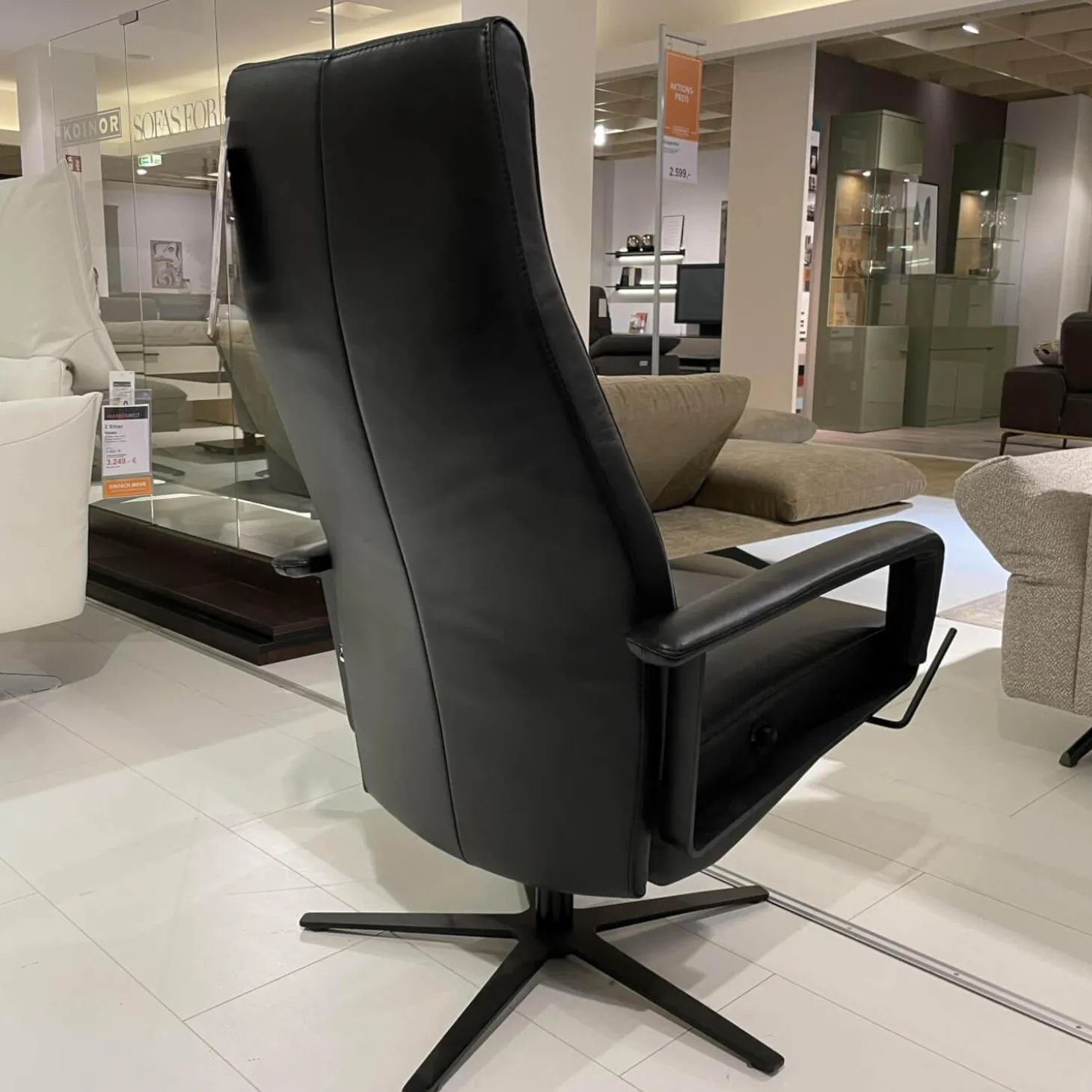 Relaxsessel WK 682 Flori Leder 40 Royal 100 Gestell Schwarz Pulverbeschichtet