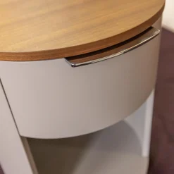 Rundkommode Conga Platte Nussbaum Furniert Korpus Basisfarbe Beige Grau Flachgriff 90 Chrom Glänzend Mit 5 Möbelrollen