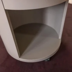 Rundkommode Conga Platte Nussbaum Furniert Korpus Basisfarbe Beige Grau Flachgriff 90 Chrom Glänzend Mit 5 Möbelrollen