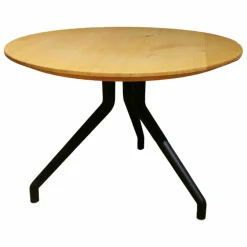 Salontisch W-Table Asteiche Geölt Gestell Aluminium Schwarz Pulverbeschichtet