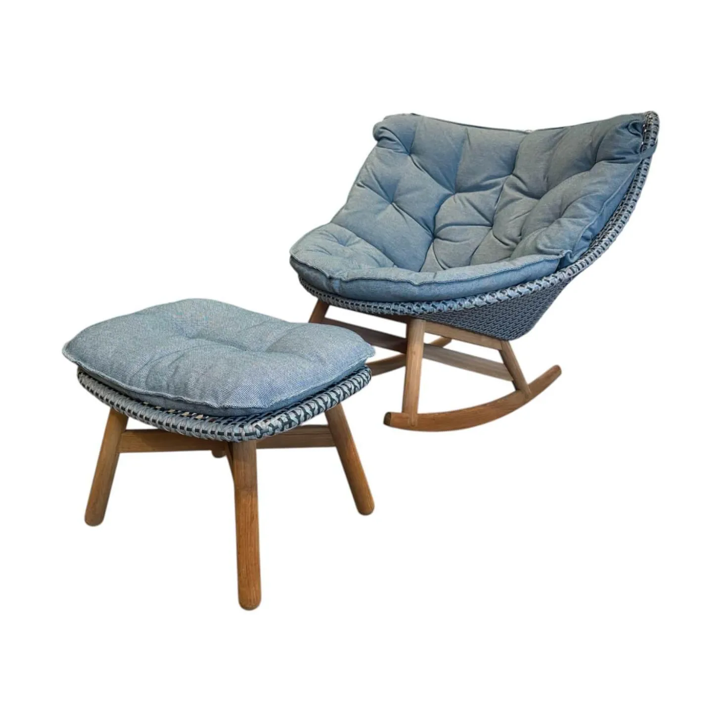 Schaukelstuhl MBrace Geflecht Baltic Blau Grau Sitzfläche Stoff MARnori Blau Grau Gestell Teak Mit Hocker