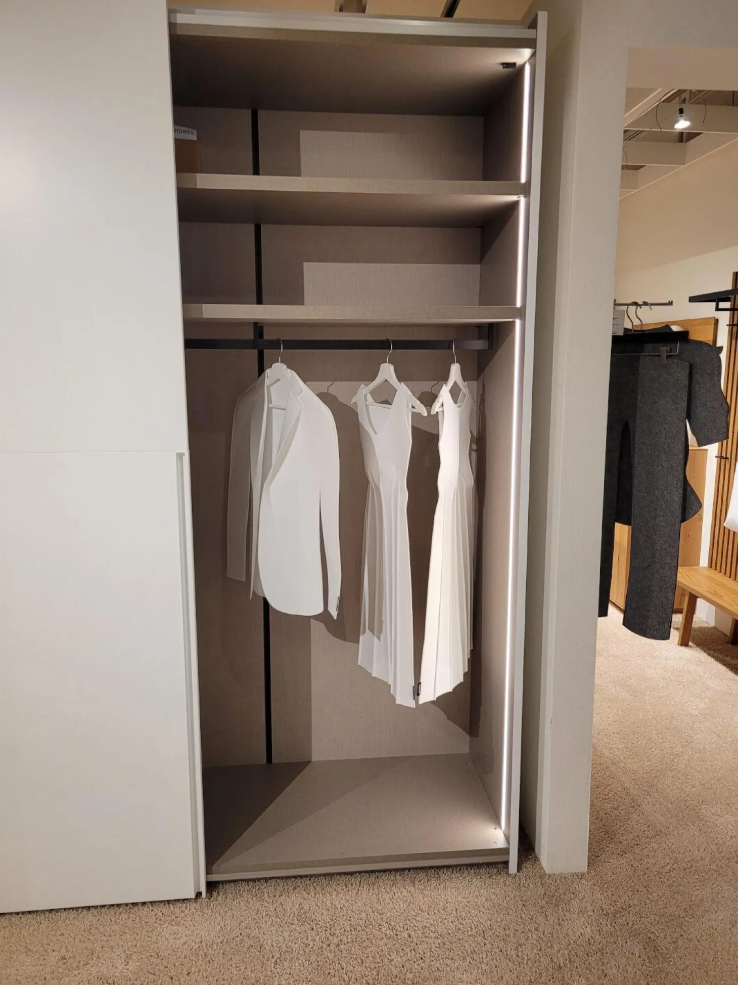 Schiebetürenschrank 0500 Echtlack Matt Bianco Grau Inklusive Innenbeleuchtung Mit Bewegungssensor