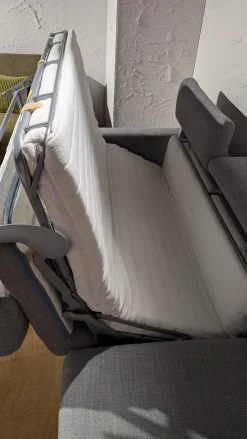 Schlafsofa Cleopatra Plus Stoff 2 6986 Grau Fuß Chrom Mit Verstellbarer Kopfstütze Und Aufklappbarem Hocker