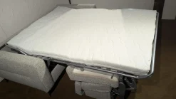 Schlafsofa Enya Stoff 2-7074 Grau Füße Schwarz