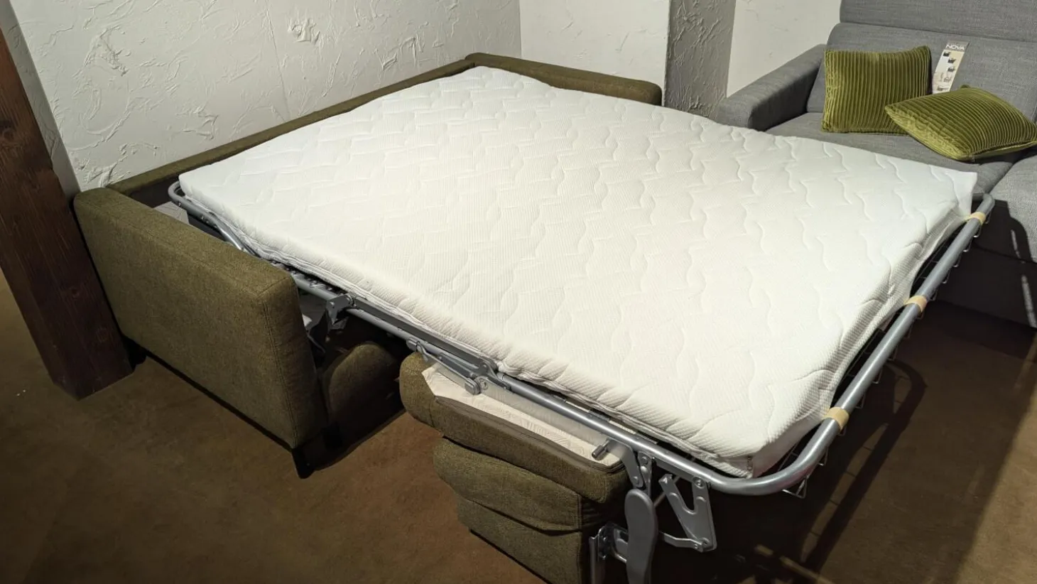 Schlafsofa Eve Stoff 2 6944 Grün Fuß Metall Schwarz Mit 2 Kissen Und Kaltschaummatratze