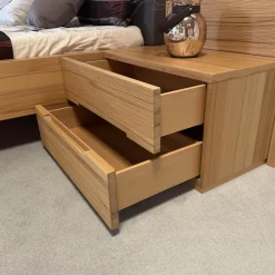 Schlafzimmer Acrea Bett Leder Braun Schwarz Und Strukturbuche Konsolen Mit Schubkästen