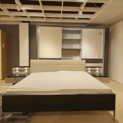 Schlafzimmer Andro Front und Korpus Eiche Mocca Nachbildung Drehtürenschrank 2 Nachttische Doppelbett Mit Polsterkopfteil Kieselgrau Ohne Matratze Und Lattenrost