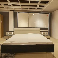 Schlafzimmer Andro Front und Korpus Eiche Mocca Nachbildung Drehtürenschrank 2 Nachttische Doppelbett Mit Polsterkopfteil Kieselgrau Ohne Matratze Und Lattenrost