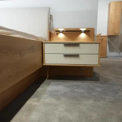 Schlafzimmer Modena Plus Eiche Bianco Glas Leder Champagner Inklusive LED Flexleuchten Bett Ohne Matratze Ohne Lattenrost