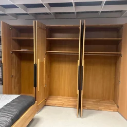 Schlafzimmer WSM 4400 Kanadische Erle Massiv Natur Akzent Fronten Mattglas Cubanit Schwarz