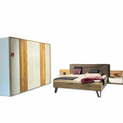 Schlafzimmereinrichtung Jovanna Lack Weiß Wildeiche Massiv Füße Metall