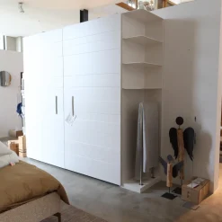 Schlafzimmerschrank Hide & Seek Lack Weiß