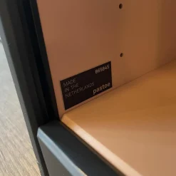 Schmaler Schrank Cabinet A´Dammer Duotone Storm Blossom mit Rolladentür