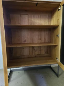 Schrank Alleskönner Korpus Knorrige Eiche Puro Geölt Front Betonoptik Grau Gestell Rohstahl Schwarz Lackiert