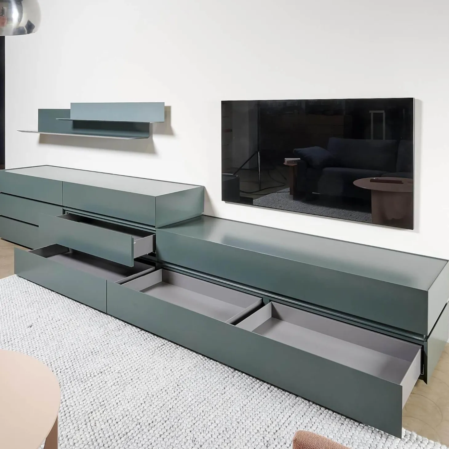 Schrank Sideboard Cube Bold Lack Bahia Mit Iilu Regalen Lack Bahia Und Lack Laguna Blau