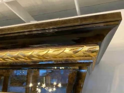 Schrank Trionfo T110 Hochglanz mit Marmorierung und Blattgold Konturen