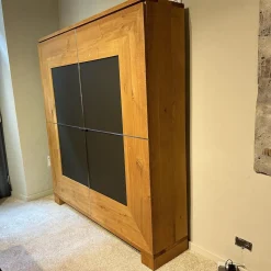 Schrank Varus Asteiche mit Glas Grau Knorrige Eiche Geölt Floatglas Dunkelbraun Matt