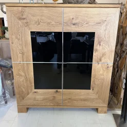 Schrank Varus Knorrige Eiche Natur Geölt Fronten Glas 9005 Schwarz Glänzend Mit Edelstahlkanten