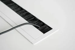 Schreibtisch Helsinki Office 35 Platte Fenix Weiss D40 Cat. P1 mit Kabelkanal