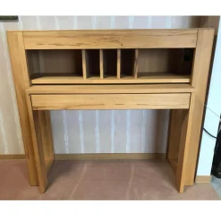 Schreibtisch Modell CASA-SONO Kernbuche Massiv Geölt Ausziehbar Mit Steckdose, USB-Anschüssen und Schubkasten