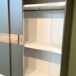 Schwebetürenschrank Loretto Dekor Smoke Nodato Chiaro Griffe