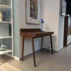 Sekretär 14 80 Astnuss Geölt Mit Schubladen mit Ledereinlagen